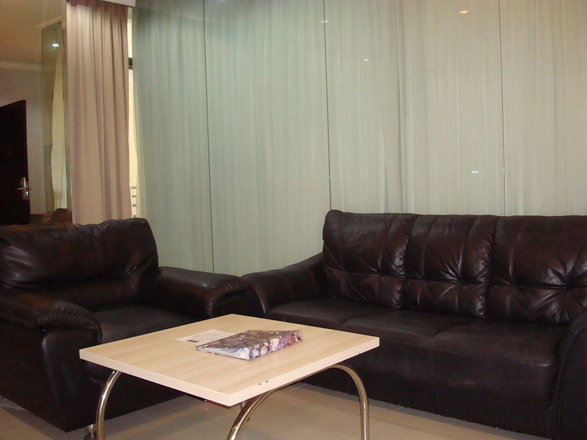 Ap Suite Apartment Кута Екстериор снимка